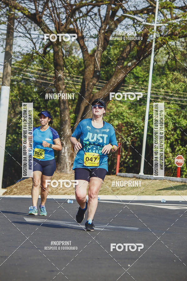 Achetez vos photos de l'vnement2 Corrida Shopping Jaragu sur Fotop