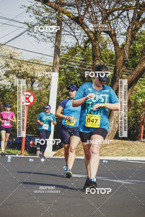 Achetez vos photos de l'vnement2 Corrida Shopping Jaragu sur Fotop