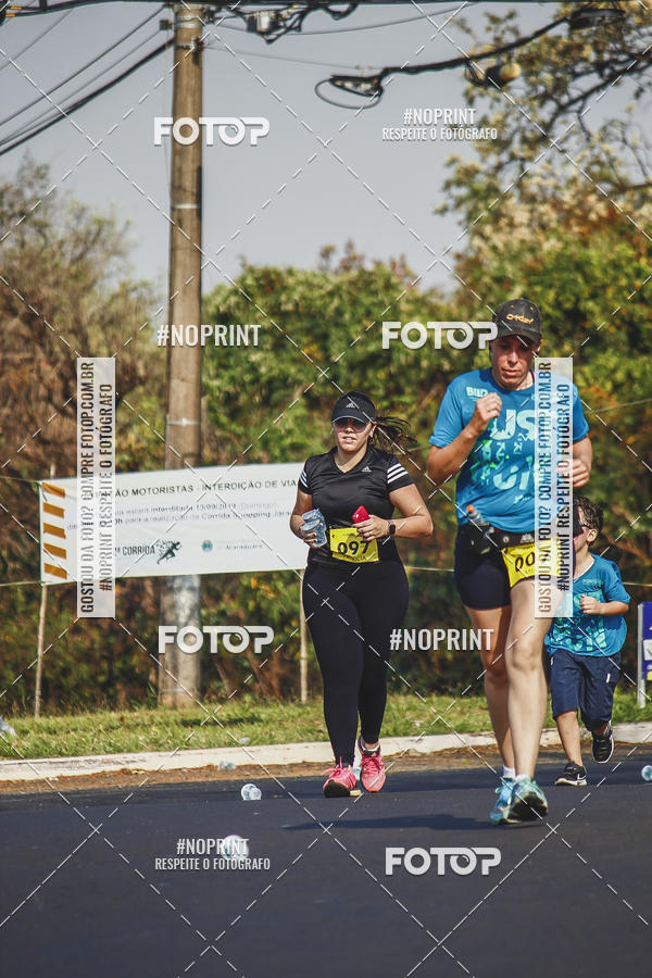 Achetez vos photos de l'vnement2 Corrida Shopping Jaragu sur Fotop