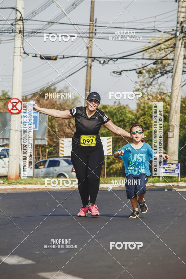 Achetez vos photos de l'vnement2 Corrida Shopping Jaragu sur Fotop