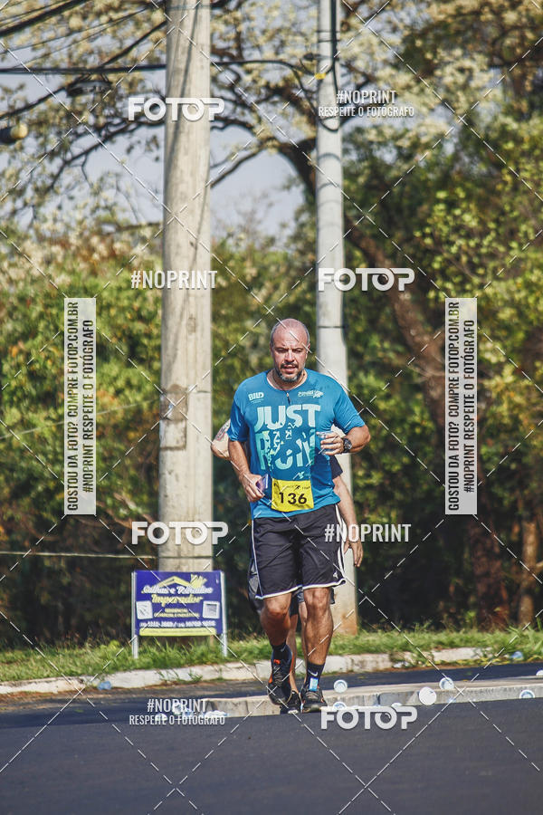 Achetez vos photos de l'vnement2 Corrida Shopping Jaragu sur Fotop