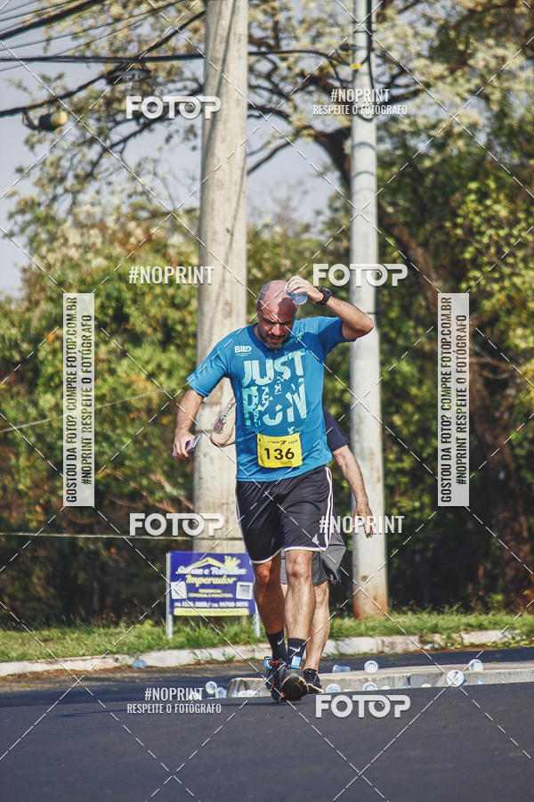 Achetez vos photos de l'vnement2 Corrida Shopping Jaragu sur Fotop