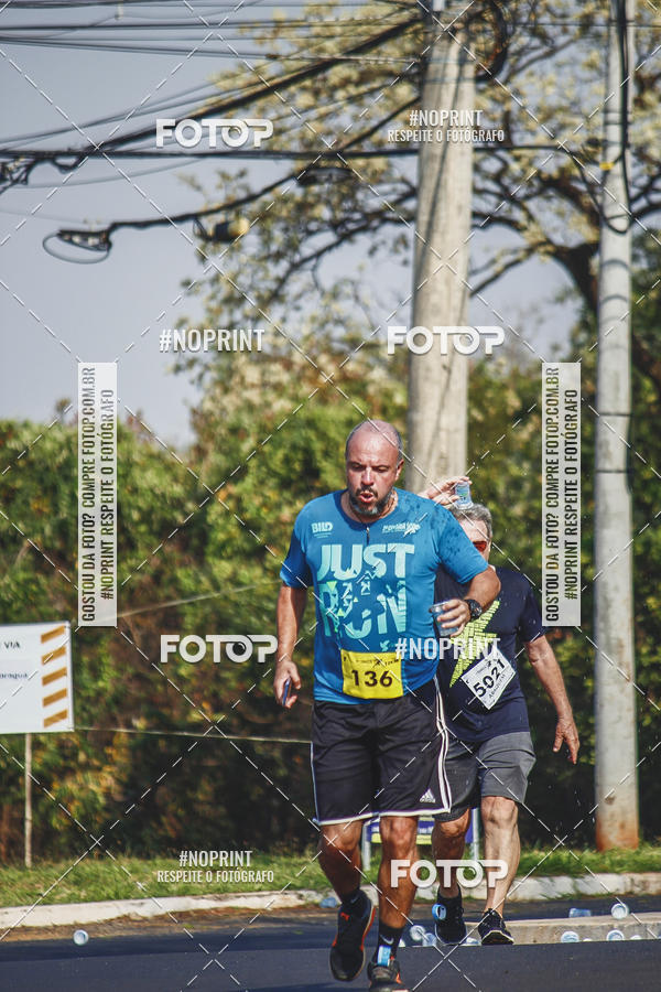 Achetez vos photos de l'vnement2 Corrida Shopping Jaragu sur Fotop