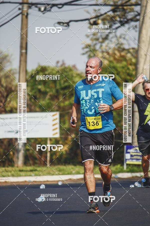 Achetez vos photos de l'vnement2 Corrida Shopping Jaragu sur Fotop