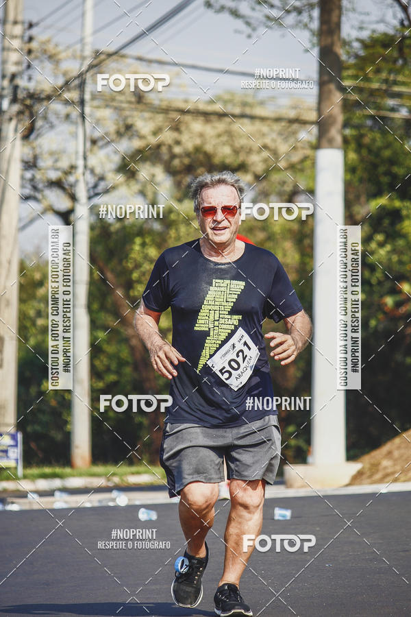 Achetez vos photos de l'vnement2 Corrida Shopping Jaragu sur Fotop