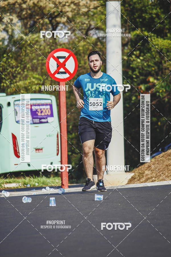 Achetez vos photos de l'vnement2 Corrida Shopping Jaragu sur Fotop