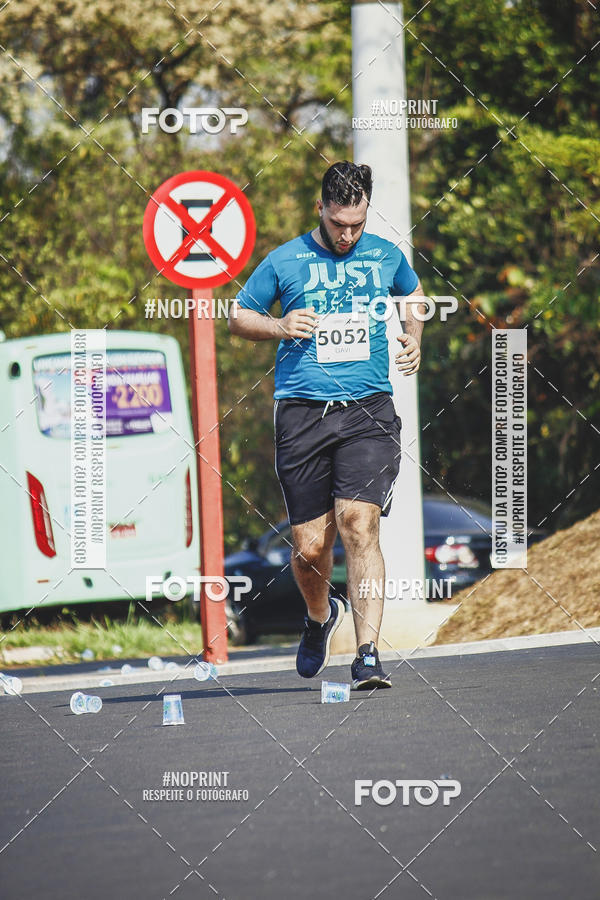 Achetez vos photos de l'vnement2 Corrida Shopping Jaragu sur Fotop