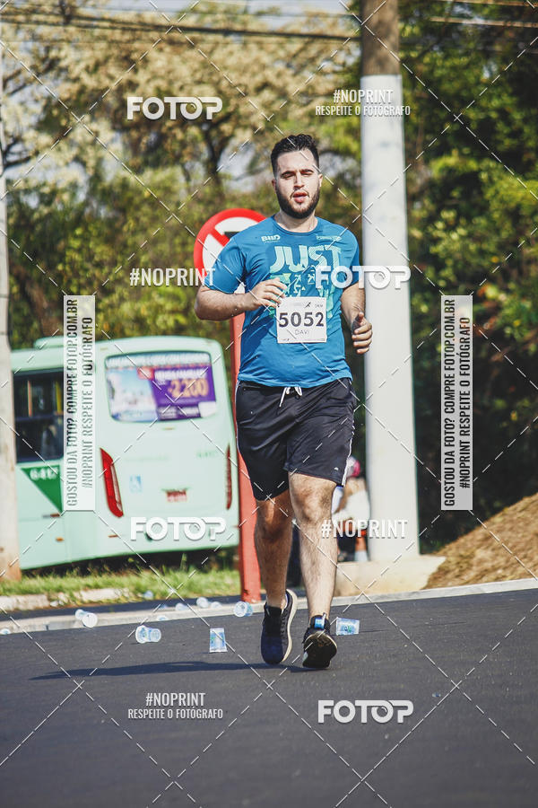 Achetez vos photos de l'vnement2 Corrida Shopping Jaragu sur Fotop