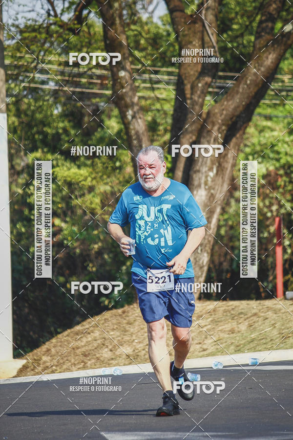 Achetez vos photos de l'vnement2 Corrida Shopping Jaragu sur Fotop