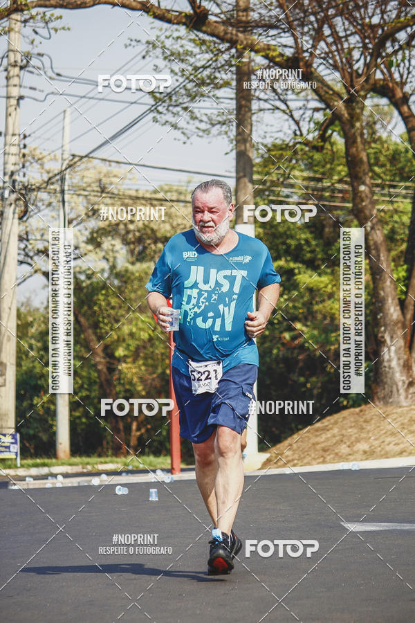 Achetez vos photos de l'vnement2 Corrida Shopping Jaragu sur Fotop