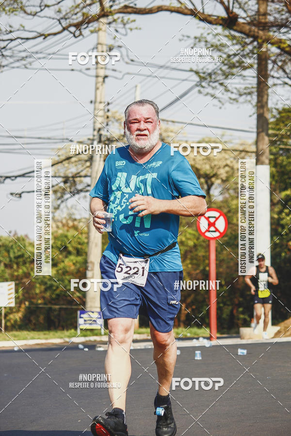 Achetez vos photos de l'vnement2 Corrida Shopping Jaragu sur Fotop