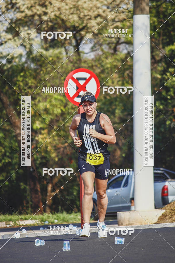 Achetez vos photos de l'vnement2 Corrida Shopping Jaragu sur Fotop