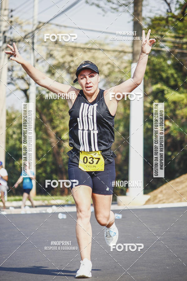 Achetez vos photos de l'vnement2 Corrida Shopping Jaragu sur Fotop