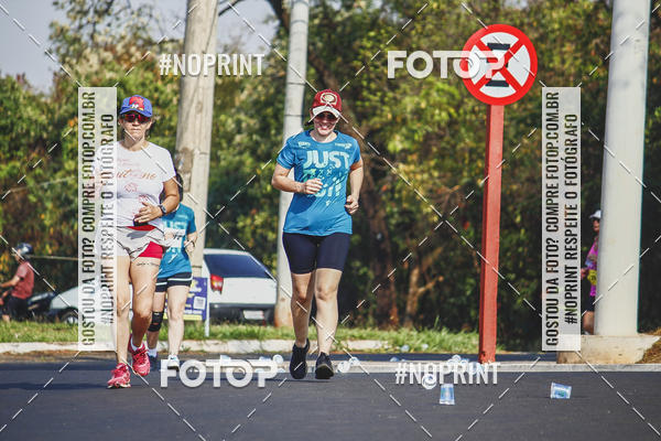 Achetez vos photos de l'vnement2 Corrida Shopping Jaragu sur Fotop