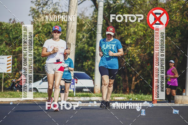 Achetez vos photos de l'vnement2 Corrida Shopping Jaragu sur Fotop