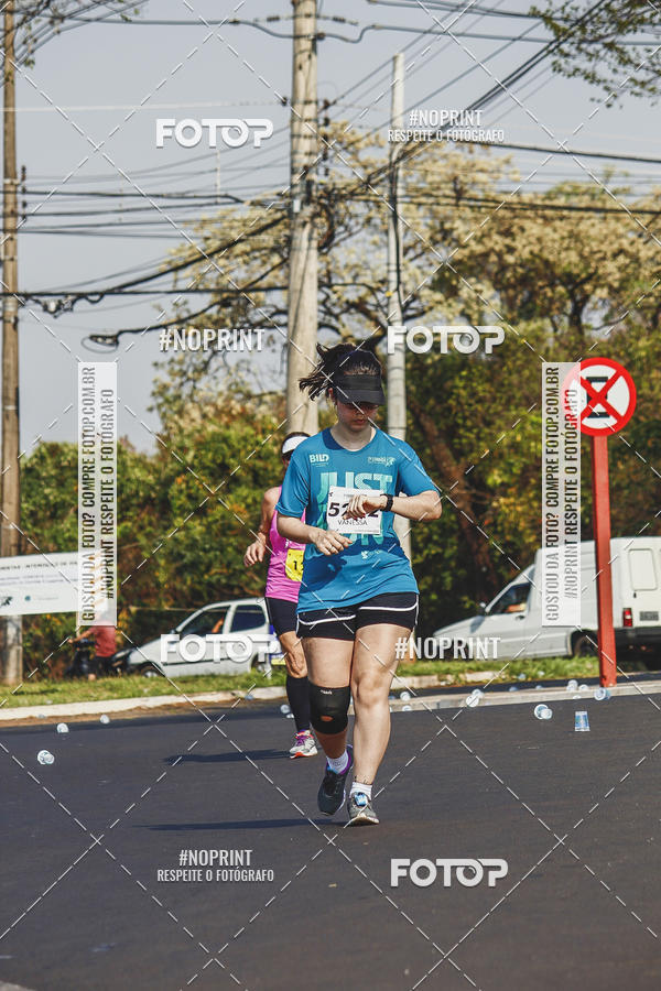 Achetez vos photos de l'vnement2 Corrida Shopping Jaragu sur Fotop