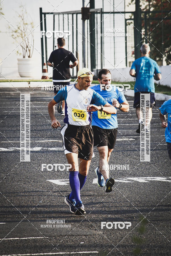 Achetez vos photos de l'vnement2 Corrida Shopping Jaragu sur Fotop