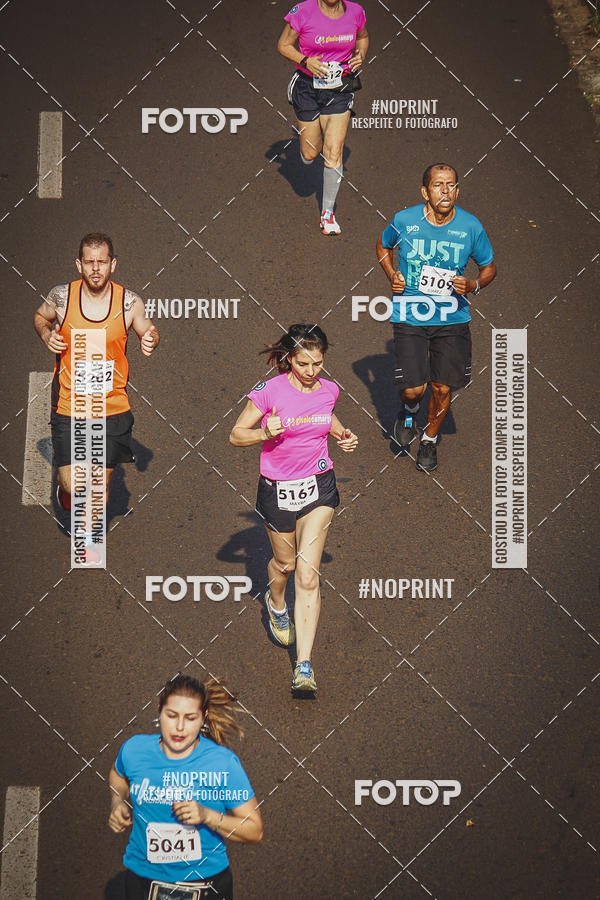 Achetez vos photos de l'vnement2 Corrida Shopping Jaragu sur Fotop