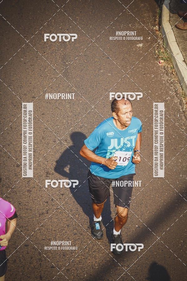 Achetez vos photos de l'vnement2 Corrida Shopping Jaragu sur Fotop