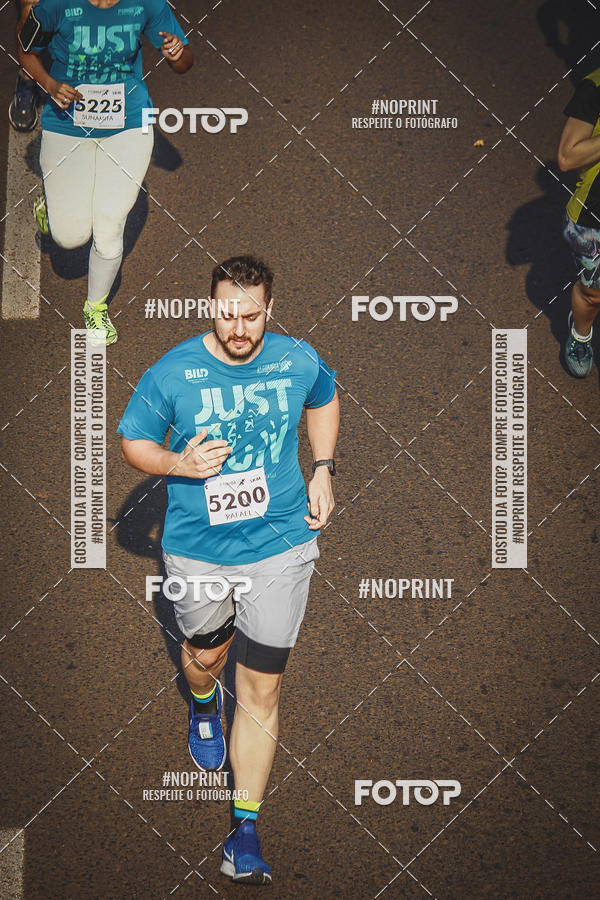 Achetez vos photos de l'vnement2 Corrida Shopping Jaragu sur Fotop