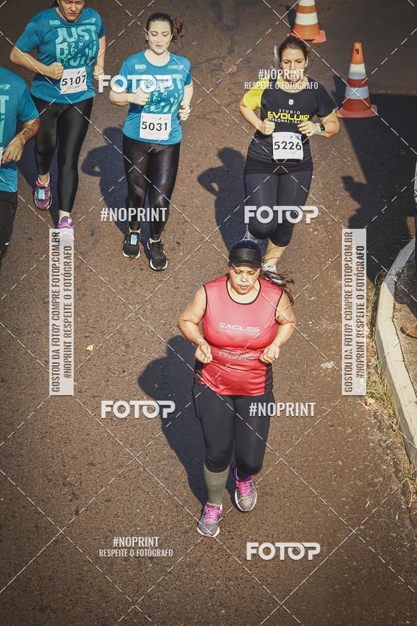 Achetez vos photos de l'vnement2 Corrida Shopping Jaragu sur Fotop