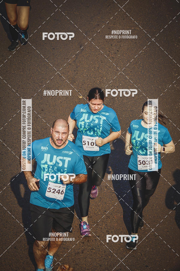 Achetez vos photos de l'vnement2 Corrida Shopping Jaragu sur Fotop