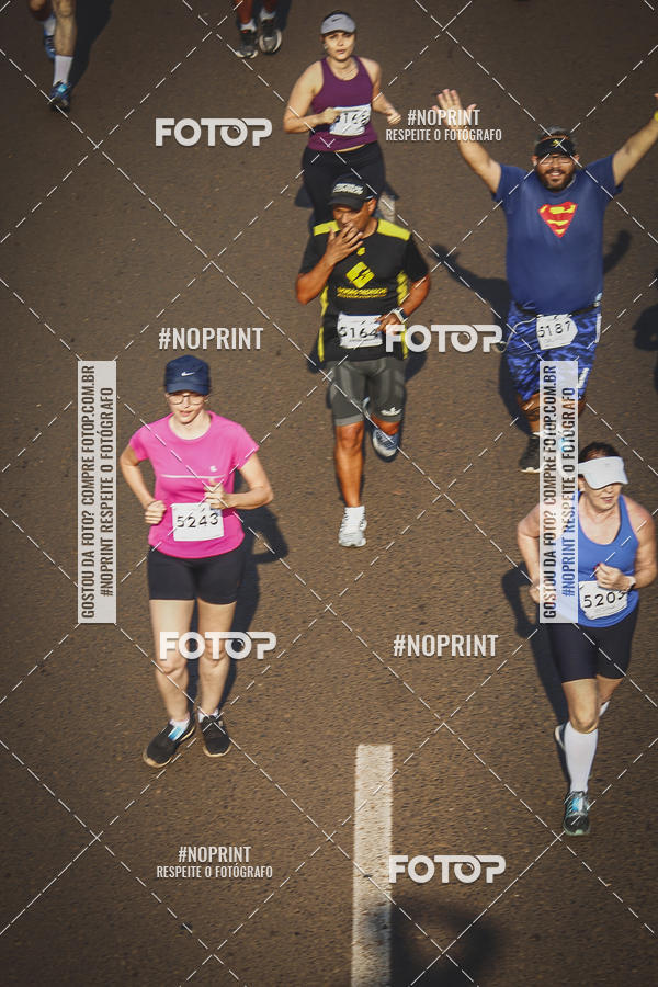 Achetez vos photos de l'vnement2 Corrida Shopping Jaragu sur Fotop