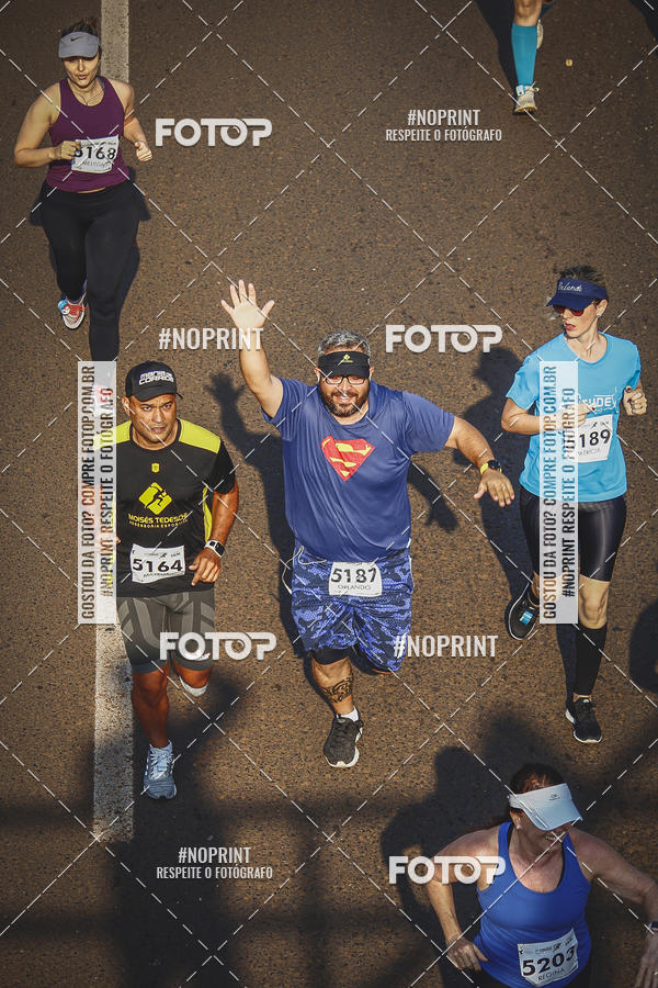 Achetez vos photos de l'vnement2 Corrida Shopping Jaragu sur Fotop