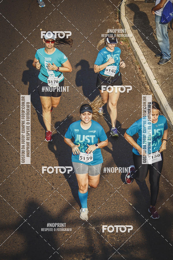 Achetez vos photos de l'vnement2 Corrida Shopping Jaragu sur Fotop