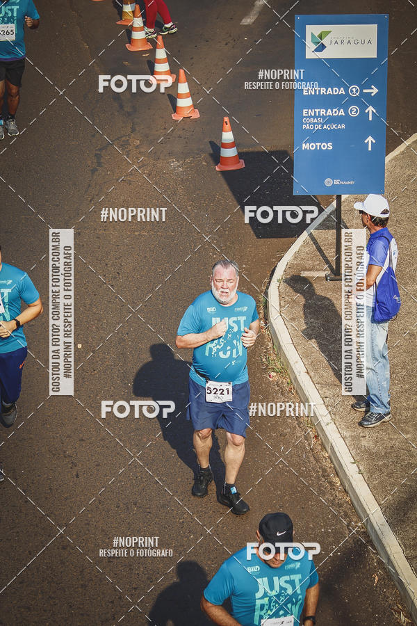 Achetez vos photos de l'vnement2 Corrida Shopping Jaragu sur Fotop