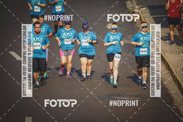 Achetez vos photos de l'vnement2 Corrida Shopping Jaragu sur Fotop