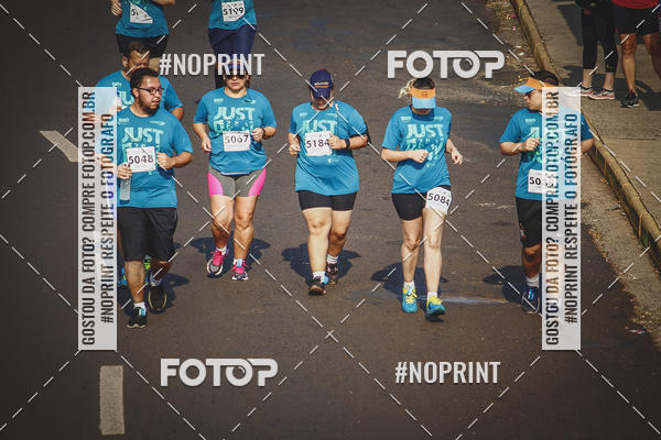 Achetez vos photos de l'vnement2 Corrida Shopping Jaragu sur Fotop
