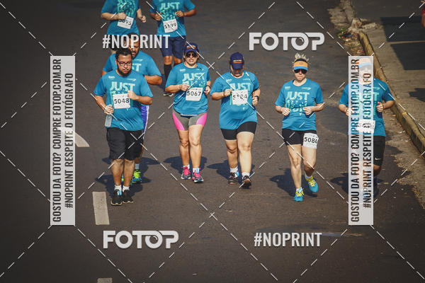 Achetez vos photos de l'vnement2 Corrida Shopping Jaragu sur Fotop
