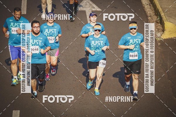 Achetez vos photos de l'vnement2 Corrida Shopping Jaragu sur Fotop