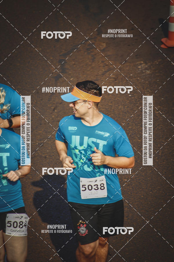 Achetez vos photos de l'vnement2 Corrida Shopping Jaragu sur Fotop