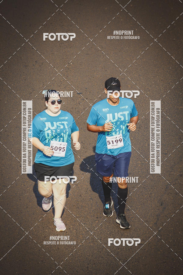 Achetez vos photos de l'vnement2 Corrida Shopping Jaragu sur Fotop