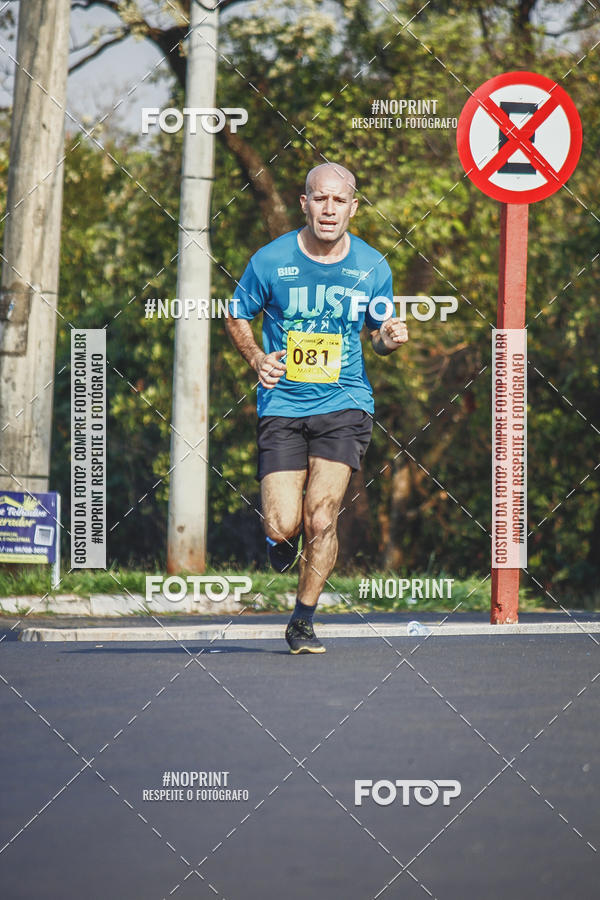 Achetez vos photos de l'vnement2 Corrida Shopping Jaragu sur Fotop