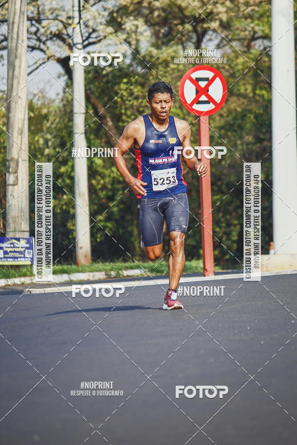 Achetez vos photos de l'vnement2 Corrida Shopping Jaragu sur Fotop