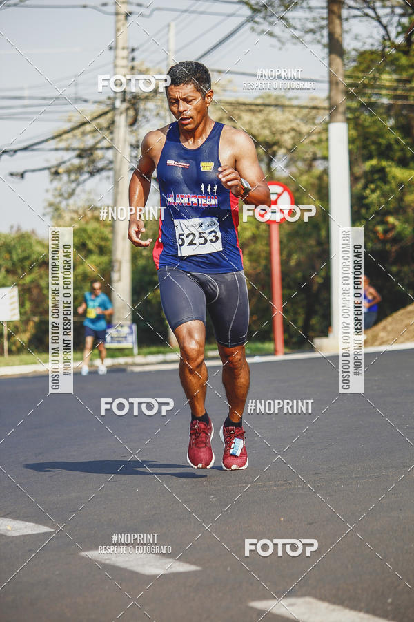 Achetez vos photos de l'vnement2 Corrida Shopping Jaragu sur Fotop