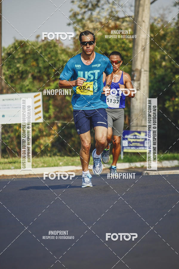 Achetez vos photos de l'vnement2 Corrida Shopping Jaragu sur Fotop