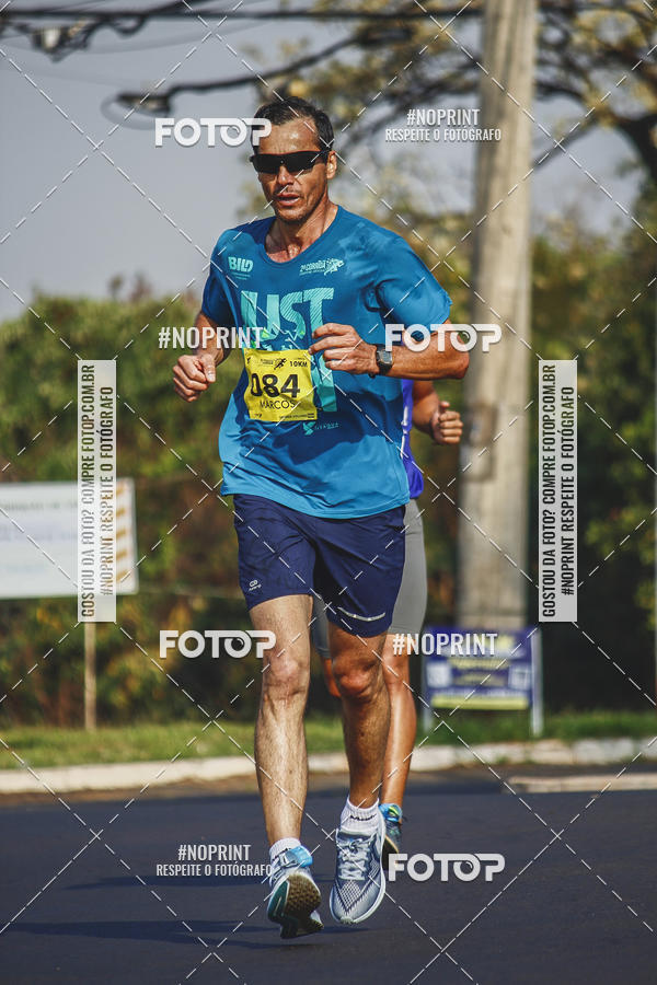 Achetez vos photos de l'vnement2 Corrida Shopping Jaragu sur Fotop