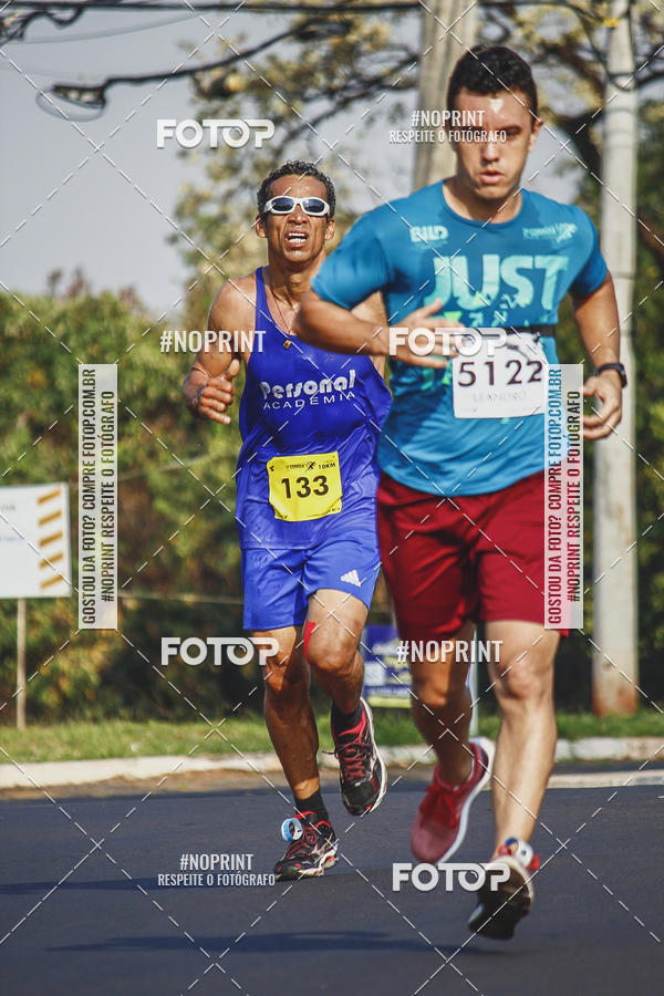 Achetez vos photos de l'vnement2 Corrida Shopping Jaragu sur Fotop