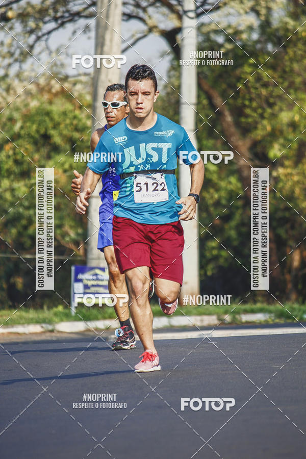 Achetez vos photos de l'vnement2 Corrida Shopping Jaragu sur Fotop