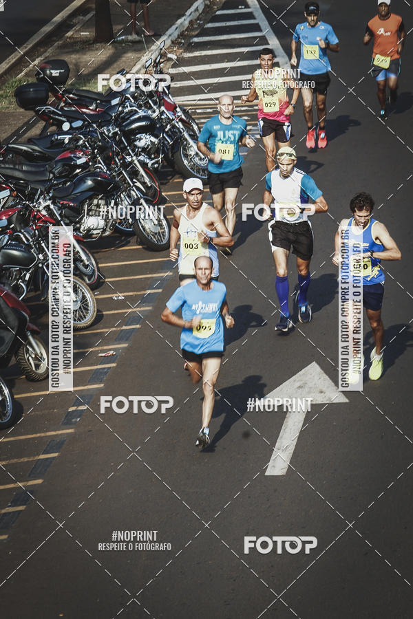 Achetez vos photos de l'vnement2 Corrida Shopping Jaragu sur Fotop