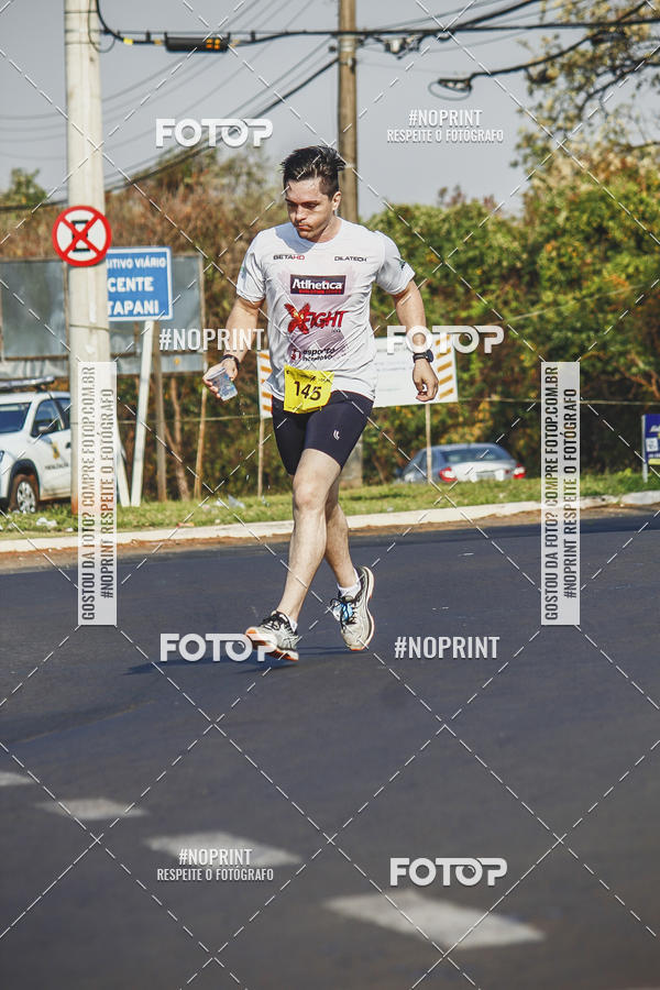 Achetez vos photos de l'vnement2 Corrida Shopping Jaragu sur Fotop