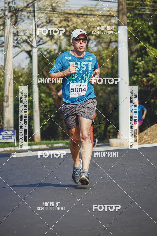 Achetez vos photos de l'vnement2 Corrida Shopping Jaragu sur Fotop