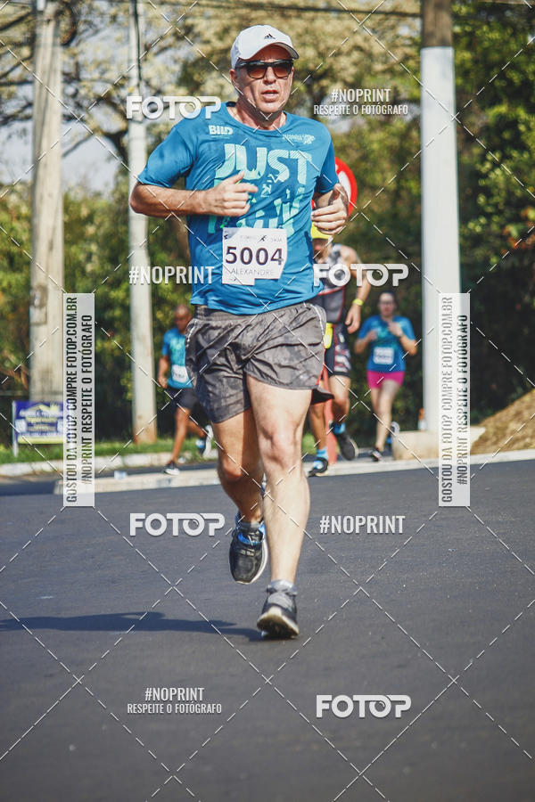 Achetez vos photos de l'vnement2 Corrida Shopping Jaragu sur Fotop