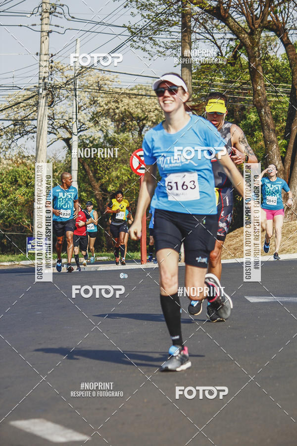 Achetez vos photos de l'vnement2 Corrida Shopping Jaragu sur Fotop