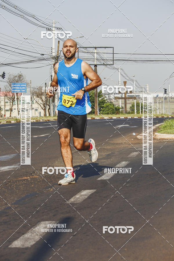 Achetez vos photos de l'vnement2 Corrida Shopping Jaragu sur Fotop
