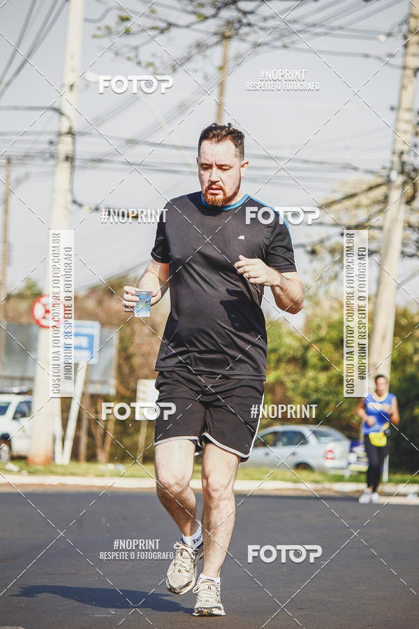 Achetez vos photos de l'vnement2 Corrida Shopping Jaragu sur Fotop